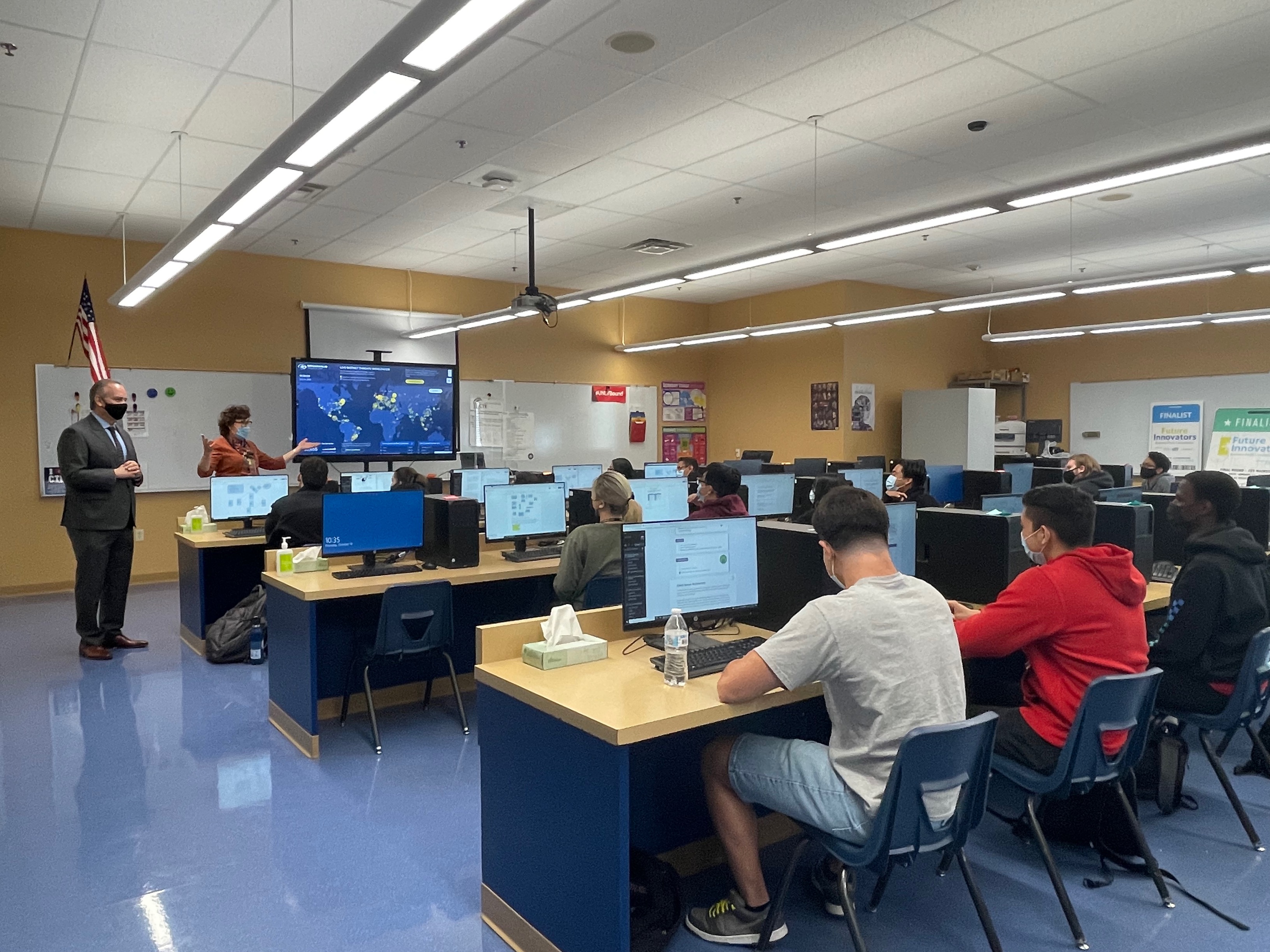 Senator Rosen speaking to a classroom of students at Southwest Tech